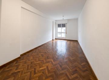 Departamento · 74m² · 6 Ambientes · Departamento en Santa Fe Al 800