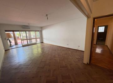 Departamento de 4 ambientes, Belgrano · Venta - Departamento 4 Ambientes - Espacio Cochera - Gran Patio y Dependencia - Baulera