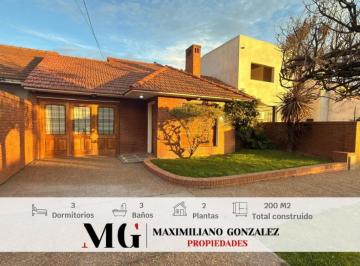 Casa · 200m² · 5 Ambientes · 4 Cocheras · Casa en Venta y Alquiler 5 Ambientes - Llavallol