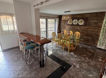 Casa · 187m² · 5 Ambientes · 2 Cocheras · Casa en Olivos
