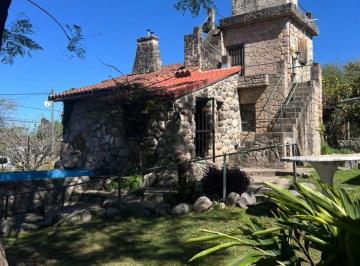 Casa de 6 ambientes, Villa Allende · Exclusiva Casa en Alquiler en Villa Allende! $1.200.000. - Mensuales