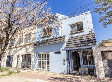 Casa · 82m² · 4 Ambientes · 1 Cochera · Casa en Venta de 3 Dorm. con Cochera y Terraza