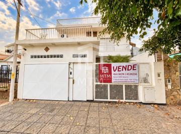 Casa · 133m² · 5 Ambientes · 1 Cochera · Casa en Venta Rosario, Alberdi.