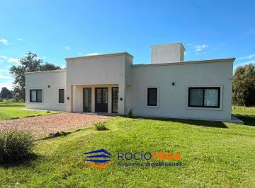 Casa · 115m² · 6 Ambientes · 5 Cocheras · Casa a La Venta en Estancia Las Lilas, Lujan