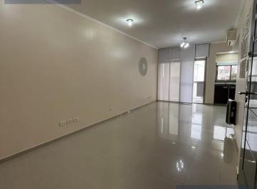 Departamento · 47m² · 2 Ambientes · 1 Cochera · 2 Ambientes en Alquiler con 2 Balcones, Cochera Cubierta y Suite – Quilmes Centro