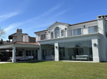 Casa · 350m² · 4 Dormitorios · 1 Cochera · 29/12 Al 31/01 - Casa Al Lago en Alquiler Temporal en Santa Barbara