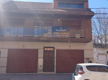 Casa · 300m² · 5 Ambientes · 2 Cocheras · Chalet Mas Locales