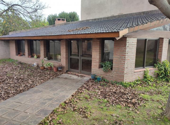 Casa · 400m² · 5 Ambientes