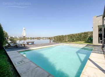 Casa · 240m² · 6 Ambientes · Casa a La Laguna Alquiler Enero