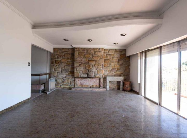 Casa · 140000m² · 4 Ambientes