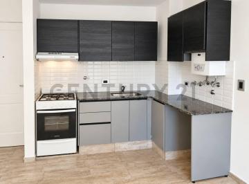 Edificio · 43m² · 2 Ambientes · Venta Departamento 1 Dormitorio, Balcon Al Frente, Pichincha, Rosario