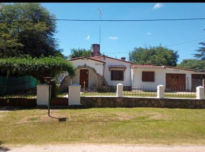 Casa · 338m² · 15 Ambientes · 3 Cocheras