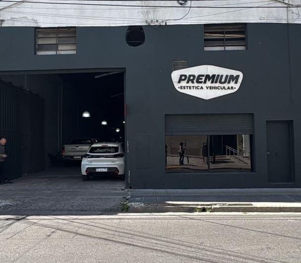 Bodega-Galpón · 650m² · 3 Ambientes