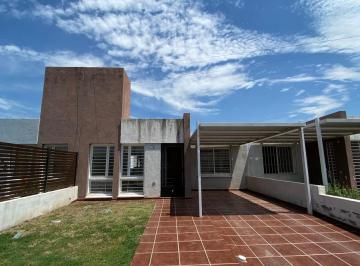 Casa · 55m² · 3 Ambientes · 1 Cochera · Venta Casa en Universitario de Horizonte