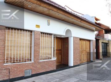 Casa · 72m² · 6 Ambientes · 1 Cochera · Casa en Alquiler Comercial, Empresas, Pymes - Versalles (Caba)