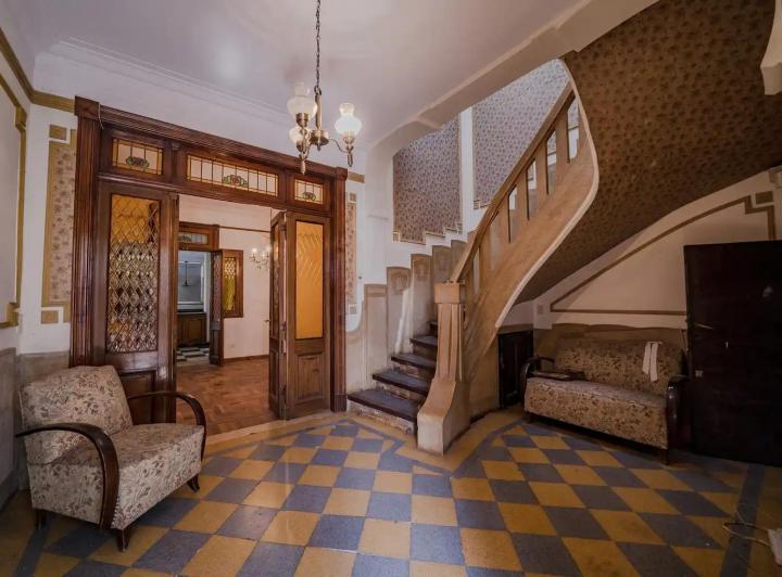 Casa · 225m² · 7 Ambientes · 1 Cochera