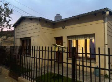 Casa · 115m² · 7 Ambientes · 1 Cochera · Casa y Dos Deptos a Refaccionar I Triple Renta