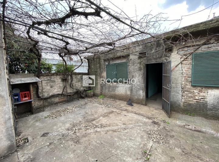 Terreno · 244m² · 3 Ambientes · 1 Cochera