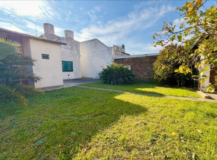 Casa · 145m² · 4 Ambientes · 1 Cochera