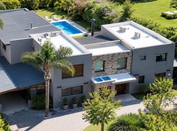 Casa · 450m² · 6 Ambientes · Casa en Venta en Haras El Establo, Pilar, G. B. a. Zona Norte