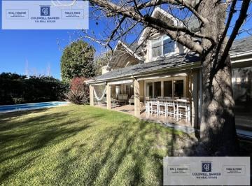 Casa · 201m² · 5 Ambientes · 3 Cocheras · Venta Casa 5 Ambientes con Pileta en Barrio La Colina