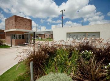 PH · 135m² · 4 Ambientes · 1 Cochera · Dúplex de 3 Dorm. en Alquiler Housing de Manantiales