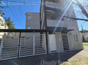 Departamento de 1 ambiente, Morón · Monoambiente de 30 m² con Patio en Venta en Morón