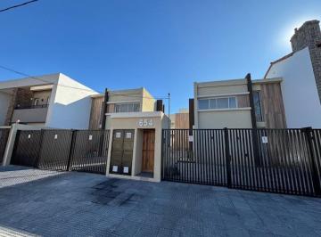 Departamento · 80m² · 3 Ambientes · 1 Cochera · Departamento en Temperley