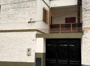 PH · 229m² · 4 Ambientes · 2 Cocheras · PH en Barrio Sur