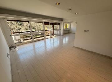 Departamento · 178m² · 5 Ambientes · 1 Cochera · Venta Piso 5 Ambientes con Cochera Frente a Plaza Mitre, San Luis y Falucho