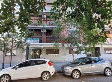 Departamento de 3 ambientes, Villa Luro · Departamento 3 Ambientes Contra Frente Muy Luminoso a Refacconar
