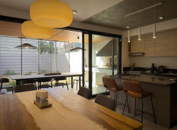 PH · 140m² · 4 Ambientes · 2 Cocheras · Duplex en Venta 3 Dorm. Categoria en Cuesta Colorada Apto Credito