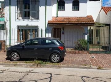 Casa · 187m² · 4 Ambientes · 2 Cocheras · Casa Venta San Isidro Lote 360 m² Casa 196 m²