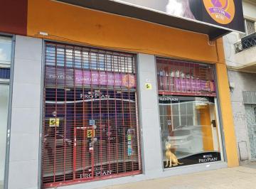 Local comercial · 150m² · Amplio Local en Excelente Ubicación