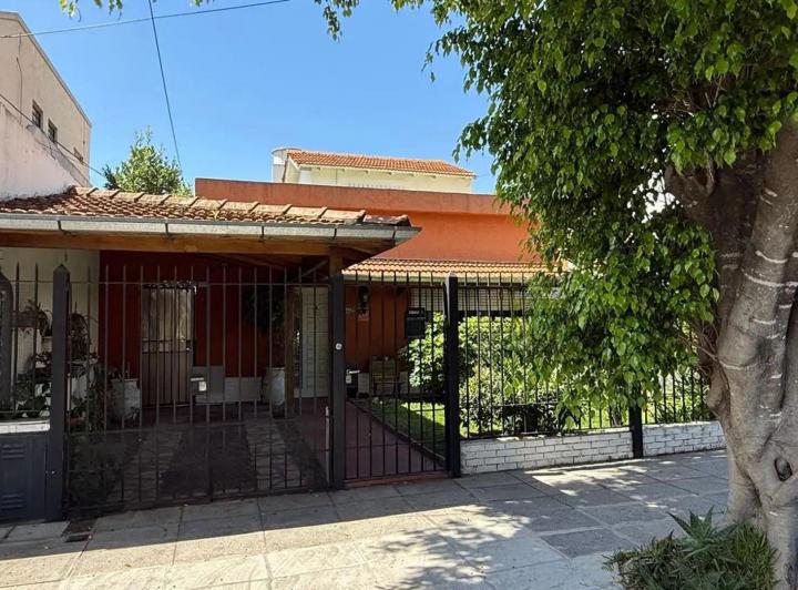 Casa · 151m² · 3 Ambientes · 1 Cochera
