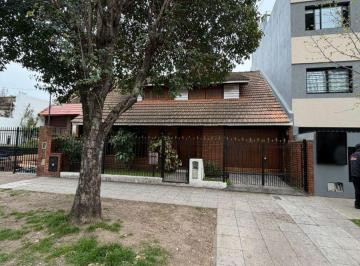 Casa de 5 ambientes, Lomas de Zamora · Chalet en Venta