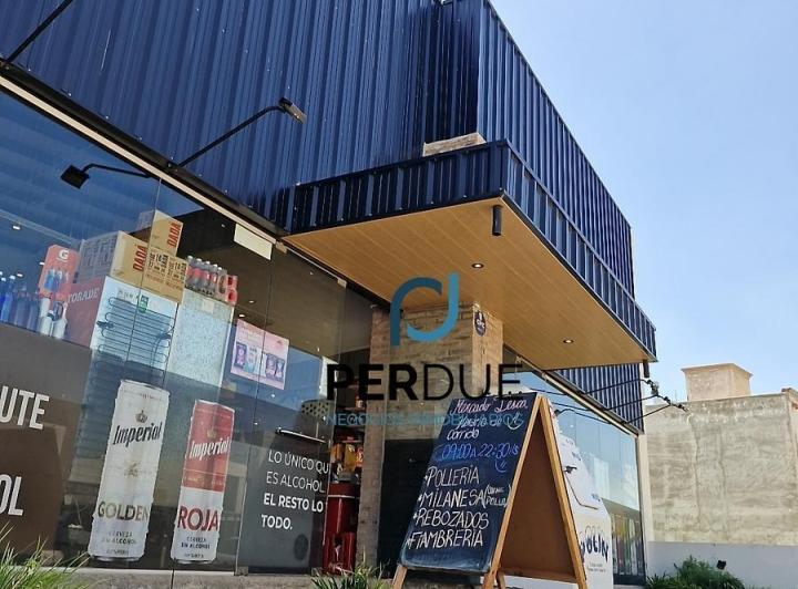 Local comercial · 148m² · 3 Ambientes