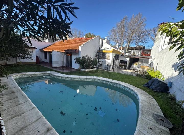 Casa · 157m² · 5 Ambientes · 1 Cochera