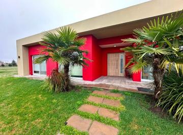 Casa · 169m² · 4 Ambientes · 2 Cocheras · Alquiler Enero/febrero Fincas de San Vicente