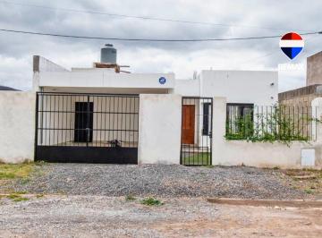 Casa · 105m² · 3 Ambientes · 2 Cocheras · Casa 2 Dorm. Venta La Celestina Cerrillos