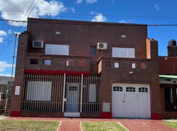 Casa · 190m² · 6 Ambientes · 1 Cochera · Casa con Piscina! Oportunidad en El Corazon de Barrio Belgrano