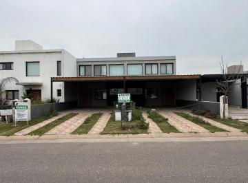 Casa en Venta de 8 ambientes DOCTA · Docta Boulevar - Duplex Premium en Venta