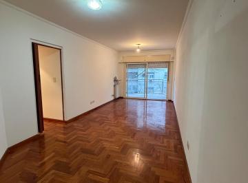 Departamento · 78m² · 3 Ambientes · Excelente Semipiso de 3 Ambientes con Dependencia Al Frente