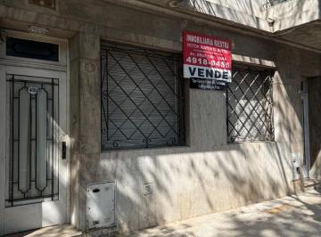 PH de 3 ambientes, Pompeya · Departamento Tipo Casa Al Frente con Entrada Individual