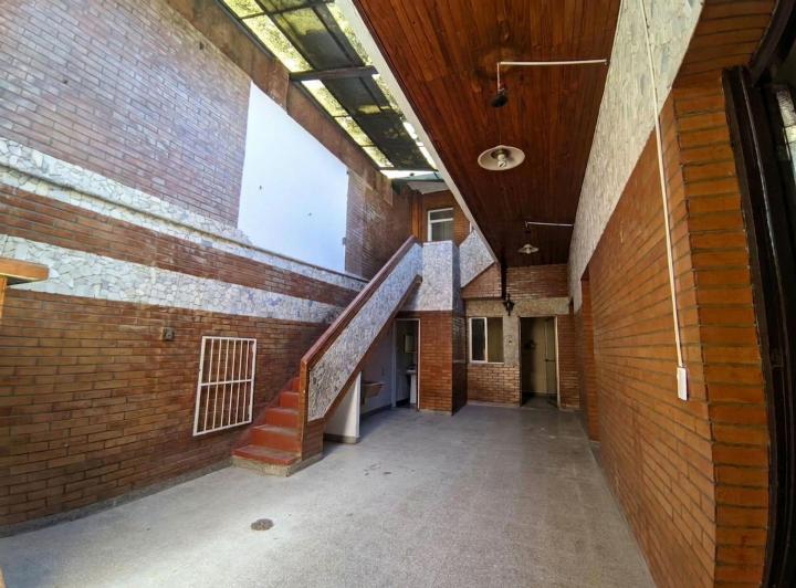 Casa · 183m² · 7 Ambientes · 1 Cochera