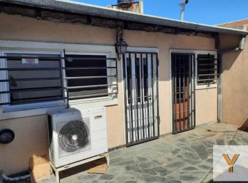 Casa · 100m² · 4 Ambientes · Casa en Alquiler - 3 Dorm. 1 Baño - 100 m - La Plata
