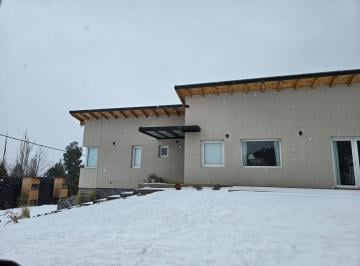 Casa · 203m² · 4 Ambientes · En Venta Casa a Estrenar en Junín de Los Andes
