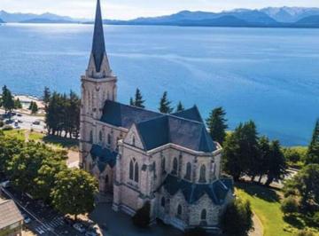 Departamento de 2 ambientes, San Carlos de Bariloche · Venta Departamento Céntrico de 1 Dormitorio con Vista Al Lago y Cochera. San Carlos de Bariloche
