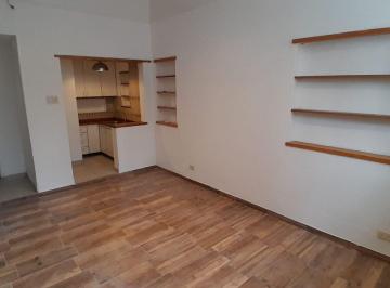 PH · 50m² · 2 Ambientes · Alquiler PH 2 Ambientes Refaccionado Muy Luminoso