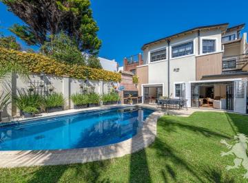 Casa · 367m² · 6 Ambientes · 2 Cocheras · Casa con Jardin y Piscina - Venta - 6 Ambientes - Belgrano